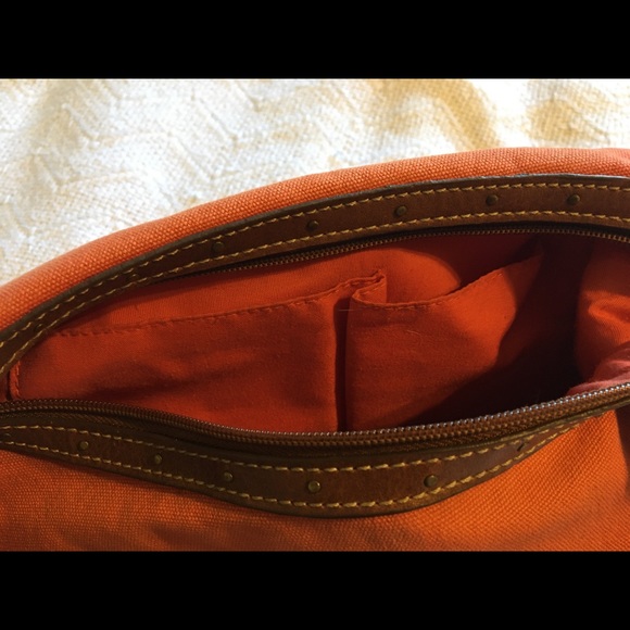 Relic Shoulder Handbag - Picture 5 of 8